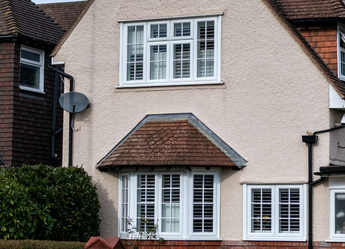 How triple glazed windows reduce cooling costs in summer